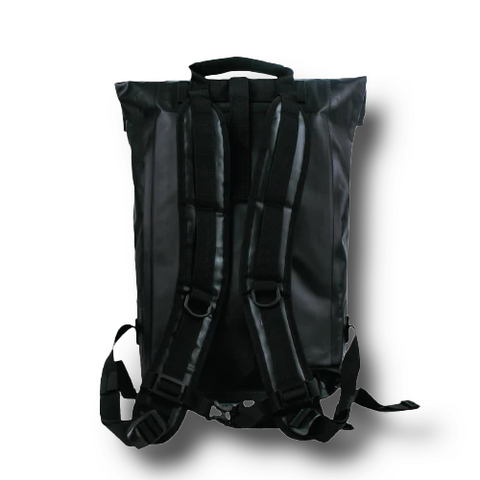 Ergonomic padded back support and adjustable chest straps on Hypergear Dry Pac Aero 25L waterproof bag.